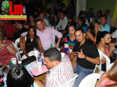 Alex Bueno Disco Restaurant Cacique Moncion 4-1-2014
