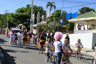 Carnaval Escolar Moncionero 11-3-2016
Palabras clave: moncion;carnaval;municipiomoncion;losmoncionero;vitico;casabe;pinos;presa