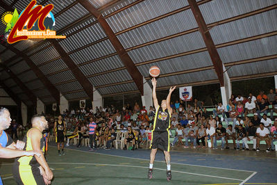 Proyecto Gana Su Primer Partido De La Semi Final 92- 81 al Equipo De Barrio Nuevo, Serie Empatada 1-1 , El Que Gane El PrÃ³ximo Juego Pasa a La Gran Final Con El Equipo De Las Flores En La 9na Copa Del Baloncesto Moncionero.
