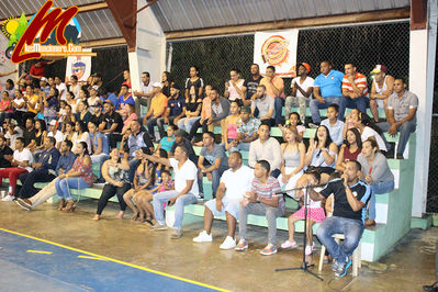 Equipo De Las Flores lleva la serie Final a un Juego decisivo al vencer a Barrio Nuevo 91 a 75 maÃ±ana domingo juego Final un solo ganador en el  9no Torneo De Baloncesto Moncionero 2017

