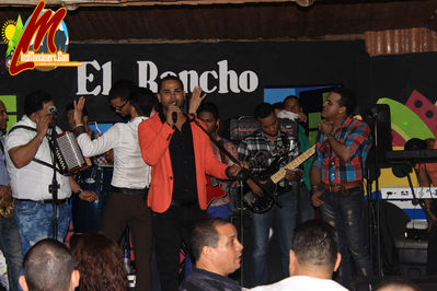 Wilman PeÃ±a Reapertura Del Rancho Moncion 31-10-2015
Palabras clave: wilman peÃ±a;vitico;el rancho moncion;losmoncionero;cerro bar;casabe;musica tipica