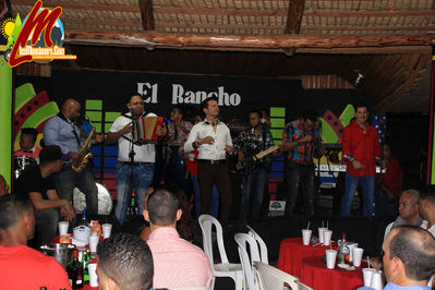 Wilman PeÃ±a Reapertura Del Rancho Moncion 31-10-2015
Palabras clave: wilman peÃ±a;vitico;el rancho moncion;losmoncionero;cerro bar;casabe;musica tipica