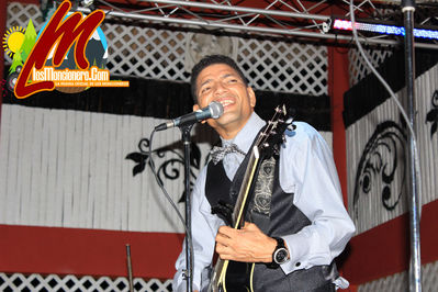 El Varon De La Bachata Cerro Bar Moncion 07-11-2015
Palabras clave: edwar jose;el varon de la bachata;vitico;cerro bar;moncion;losmoncionero