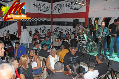 Fefita La Grande Cerro Bar Moncion  -27-12-2015 
Palabras clave: moncion;fefita la grande;cerro bar;municipiomoncion