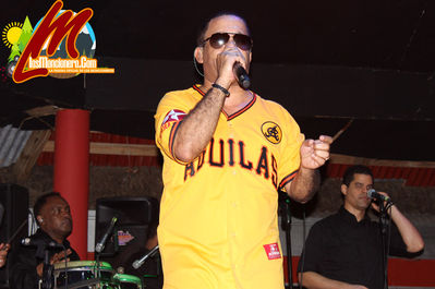 Hector Acosta Â¨ El Torito Â¨ En El Cerro Bar De Moncion 1-1-2016
Palabras clave: moncion;capital del casabe;losmoncionero.com;losmoncioneros;vitico;hector acosta;el torito;cerro bar;municipiomoncion