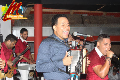 Nixon Roman y Mozart La Para En El Cerro Bar Moncion 02-4-2016
Palabras clave: mozart la para;nixon roman;moncion;cerro bar;losmoncionero;vitico