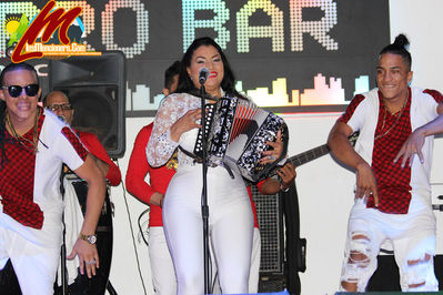 Maria y Diaz y Fefita La Grande En El Cerro Bar De Moncion 12-6-2016
