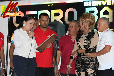 Maria y Diaz y Fefita La Grande En El Cerro Bar De Moncion 12-6-2016
