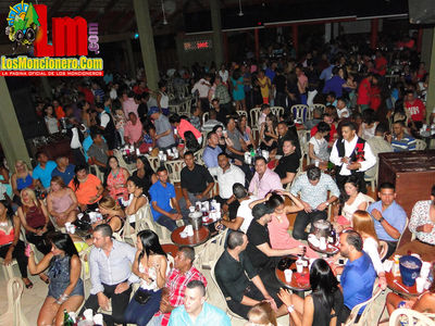 Banda Real Cerro Bar Moncion 15-6-2014
Palabras clave: Banda Real Moncion;Manny Jhovanny Moncion;cerro bar;patronales 2014;vitico;losmoncionero.Com