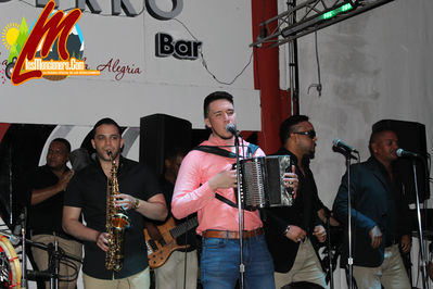 Renova En El Cerro Bar Moncion 09-8-2015
Palabras clave: renova;el poder;musica tipica;ny;cerro bar;moncion;losmoncionero.com;casabe