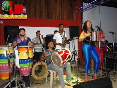 Yina Castillo Y Grupo De Bachata De Miguelin , Cerro Bar Moncion 11-5-2014
Palabras clave: Yina Castillo;El Mujeron;Acordeon;El Prodigio;Yovanny Polanco;Moncion;LosMoncionero;Cerro Bar;Musica Tipica;Bachatas