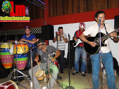 Yina Castillo Y Grupo De Bachata De Miguelin , Cerro Bar Moncion 11-5-2014
Palabras clave: Yina Castillo;El Mujeron;Acordeon;El Prodigio;Yovanny Polanco;Moncion;LosMoncionero;Cerro Bar;Musica Tipica;Bachatas