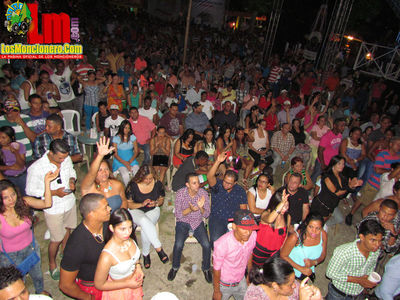 Chiquito Team Band En El Parque De MonciÃ³n 14-6-2015
Palabras clave: Chiquito Team Band;En El Parque De MonciÃ³n;14-6-2015;salsa;vitico;patronales;san antonio de padua