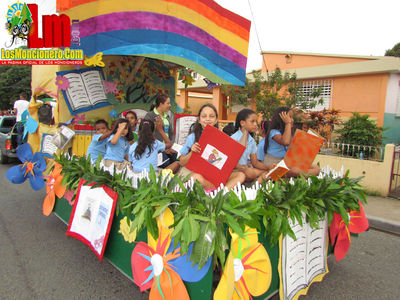 Desfile Patronales San Antonio 2015 MonciÃ³n
Palabras clave: desfile;patronales san antonio;moncion;vitico;losmoncionero.com;casabe;guaraguano;municipio Moncion