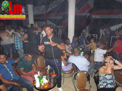 Robert Liriano "The VIP" En El Cerro Bar Moncion 12-6-2015
Palabras clave: Robert Liriano;"The VIP";En El Cerro Bar Moncion 12-6-2015;vitico;moncion;patronales;san antonio;losMoncionero.com