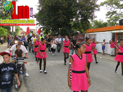 Desfile Patronales San Antonio De Padua 2014
Palabras clave: patronales moncion,desfile,san antonio , cerro bar, vitico,losmoncionero,casabe