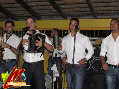 Urbanda Disco Restaurant Cacique Moncion 18-7-2015
Palabras clave: urbanda;jorge lwis;chico torres;cacique;moncion;cerro bar;losmoncionero.com;vitico;musica tipica