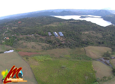 Foto Tomada detras Del Corral De Luciano Marquez En Rodeo Moncion, Mire Que Belleza Se Ve Al Fondo Parte Del Lago De La Presa De Moncion 
Palabras clave: moncion;losmoncionero