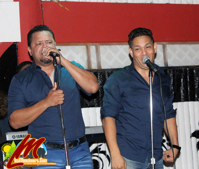 Jayson Guzman y Manny Jhovanny En En Cerro Bar Moncion , Donde Hubo Rifa De Regalos Gratis Por Parte De Pepe Meseta a Los Presentes 02-7-2017
