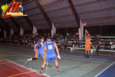 Sigue Con Ã‰xito 9no Torneo Baloncesto Moncionero entre los equipos 
