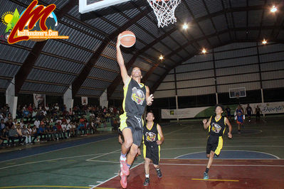 Proyecto Gana Su Primer Partido De La Semi Final 92- 81 al Equipo De Barrio Nuevo, Serie Empatada 1-1 , El Que Gane El PrÃ³ximo Juego Pasa a La Gran Final Con El Equipo De Las Flores En La 9na Copa Del Baloncesto Moncionero.
