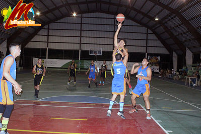 Barrio Nuevo VenciÃ³ a Proyecto 82-71 y ConsiguiÃ³ su Boleto Para La Gran Final Con El equipo de Las Flores 
