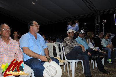 Expo MontaÃ±a Moncion 2015 Del 3 Al 6-12-2015
Palabras clave: Expo MontaÃ±a;Moncion 2015;Del 3 Al 6-12-2015;losmoncionero;banda real;maridalia Hernandez;la diva;vitico;cerro bar;cooperativa mamoncito