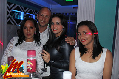 CumpleaÃ±os De Elizabeth En Limite Club Drink MonciÃ³n - 21-12-2015
Palabras clave: moncion;vitico;municipiomoncion;losmoncionero;limite club,drink;cerro bar;cumpleaÃ±os