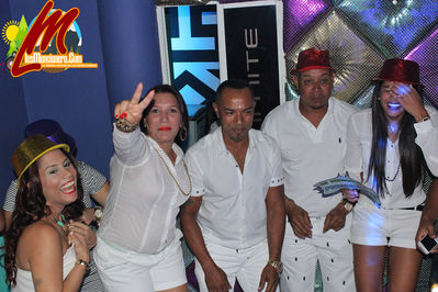 CumpleaÃ±os De Elizabeth En Limite Club Drink MonciÃ³n - 21-12-2015
Palabras clave: moncion;vitico;municipiomoncion;losmoncionero;limite club,drink;cerro bar;cumpleaÃ±os