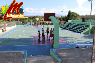 Mente sana en cuerpo sano, NiÃ±os Moncioneros Practicando Baloncesto
Palabras clave: moncion;:baloncesto;vitico;losmoncionero.Com;municipio Moncion