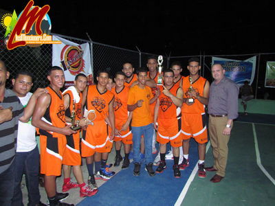 Las Flores Campeon  VII copa Baloncesto Moncionero 2015 #LosMoncionero #BaloncestoMoncionero #BaloncestoMoncion 
Palabras clave: Las Flores Campeon;VII copa Baloncesto Moncionero;2015;#LosMoncionero;#BaloncestoMoncionero;#BaloncestoMoncion;municipio;vitico;losmoncionero.Com;cerro bar