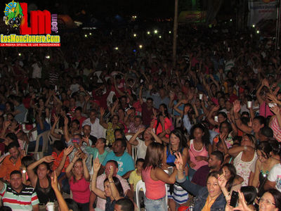 Cierre Patronales San Antonio 2015 Con Raulin Rodriguez En El Parque Municipal Gracias Abel Martinez 21-6-2015
Palabras clave: raulin rodriguez;patronales;moncion;san antonio;padua;vitico;losmoncionero.com